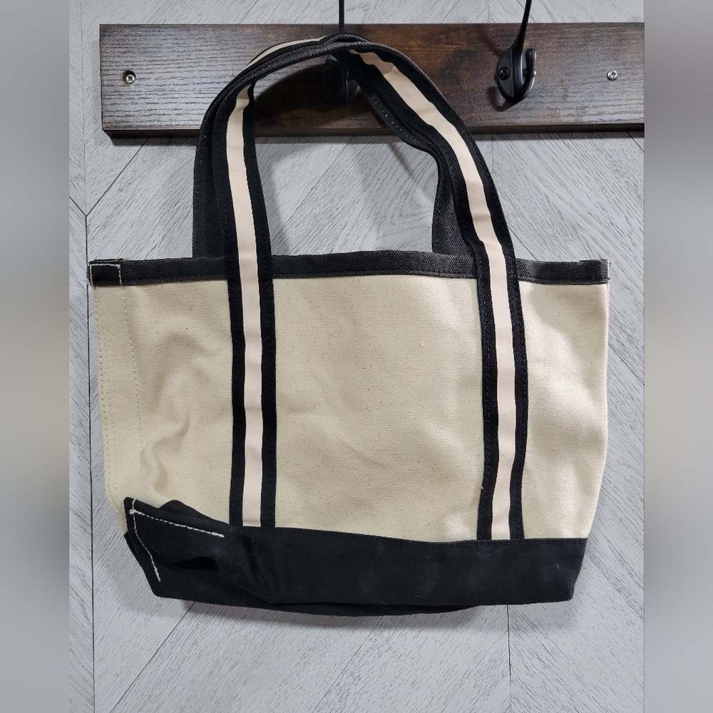 *2 FOR $30* Roxy Canvas Bag - Picture 2 of 3